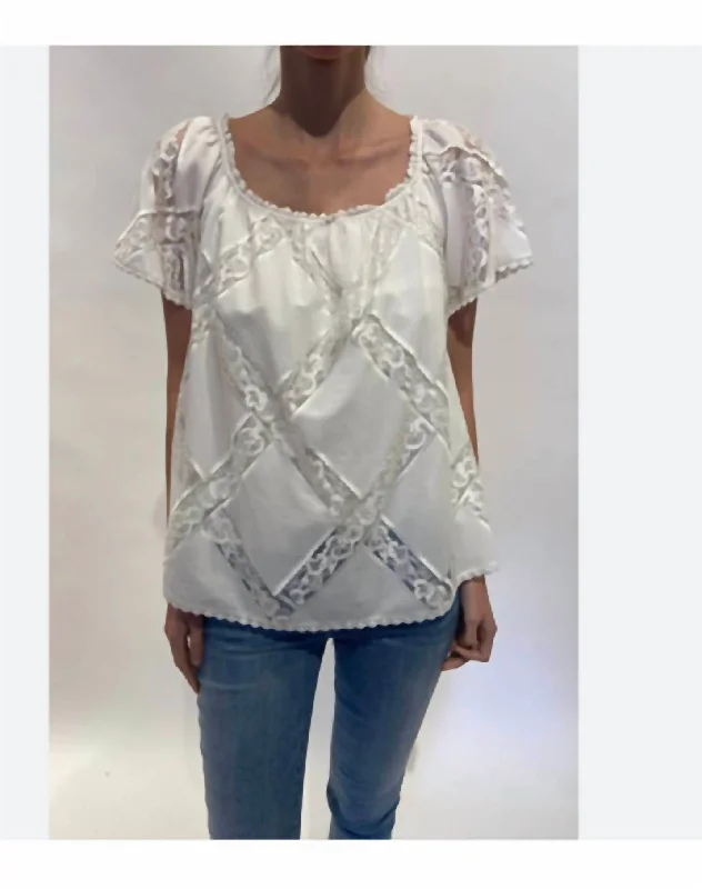 Big Sur Lace Blouse In White Chic Sleeveless Blouse