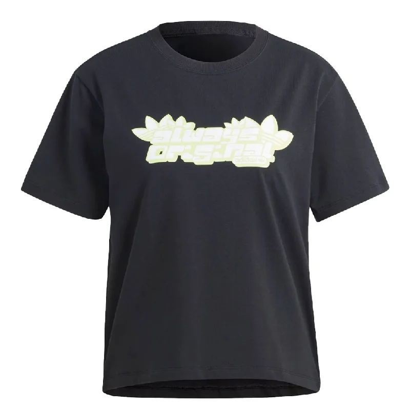 adidas - Women's Originals Graphics Regular T-Shirt (IK0496) Silk Blend Satin Velvet