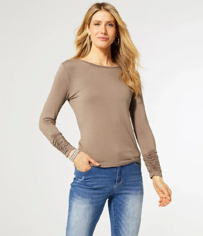 Scrunch Sleeve Crew Neck Tee Elegant Classic Vintage