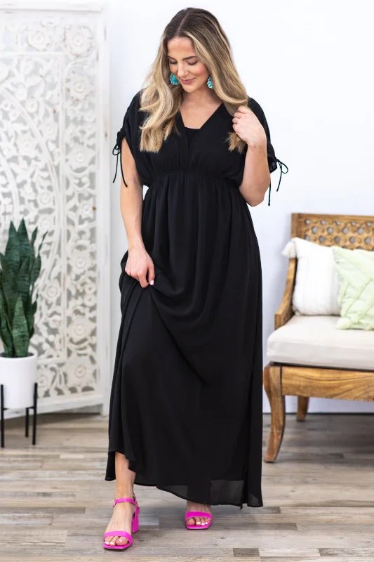 Black V-Neck Maxi Dress With Pockets Trendy Maxi Dress with Belt