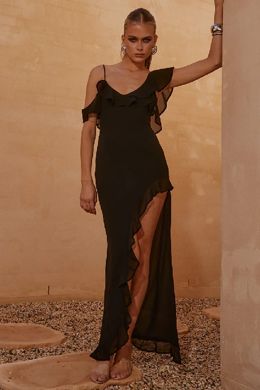 VACANZA MAXI DRESS - BLACK Stylish Maxi Dress with Pleats