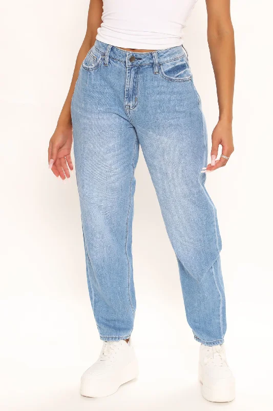 Vibe Check No Stretch Mom Jean - Light Blue Wash Chic Ripped Jeans