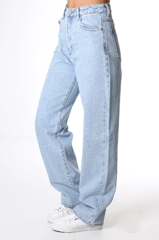 A Carrie Jean Walk Away Fashionable Distressed Jeans