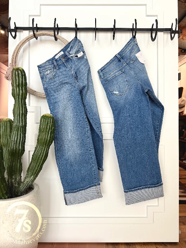 The Naomi High Rise Wide Leg Jean Fashionable Straight Fit Denim