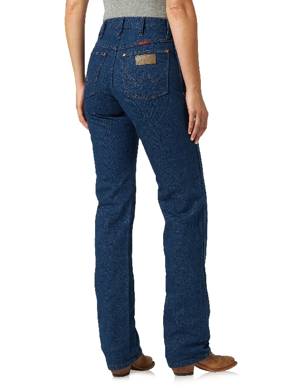 Wrangler Women's Cowboy Cut Prewashed Indigo Slim Fit Jean Stylish High-Waisted Denim