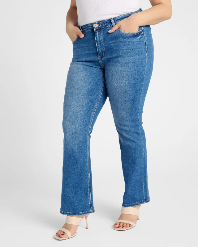 Plus Size High Rise Slim Bootcut Jeans Classic Black Denim Jeans