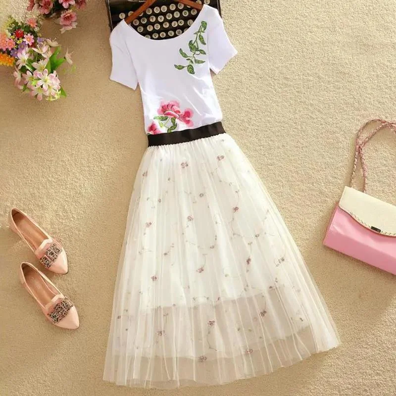 Mesh Small Floral Lace Skirt Embroidered Pleated Skirt Thin Gauze Skirt Mid-length Female A-line Skirt Thin Mesh Skirt for Women patchwork skirt art Mesh Small Floral Lace Skirt Embroidered Pleated Skirt Thin Gauze Skirt Mid-length Female A-line Skirt Thin Mesh Skirt for Women patchwork skirt art